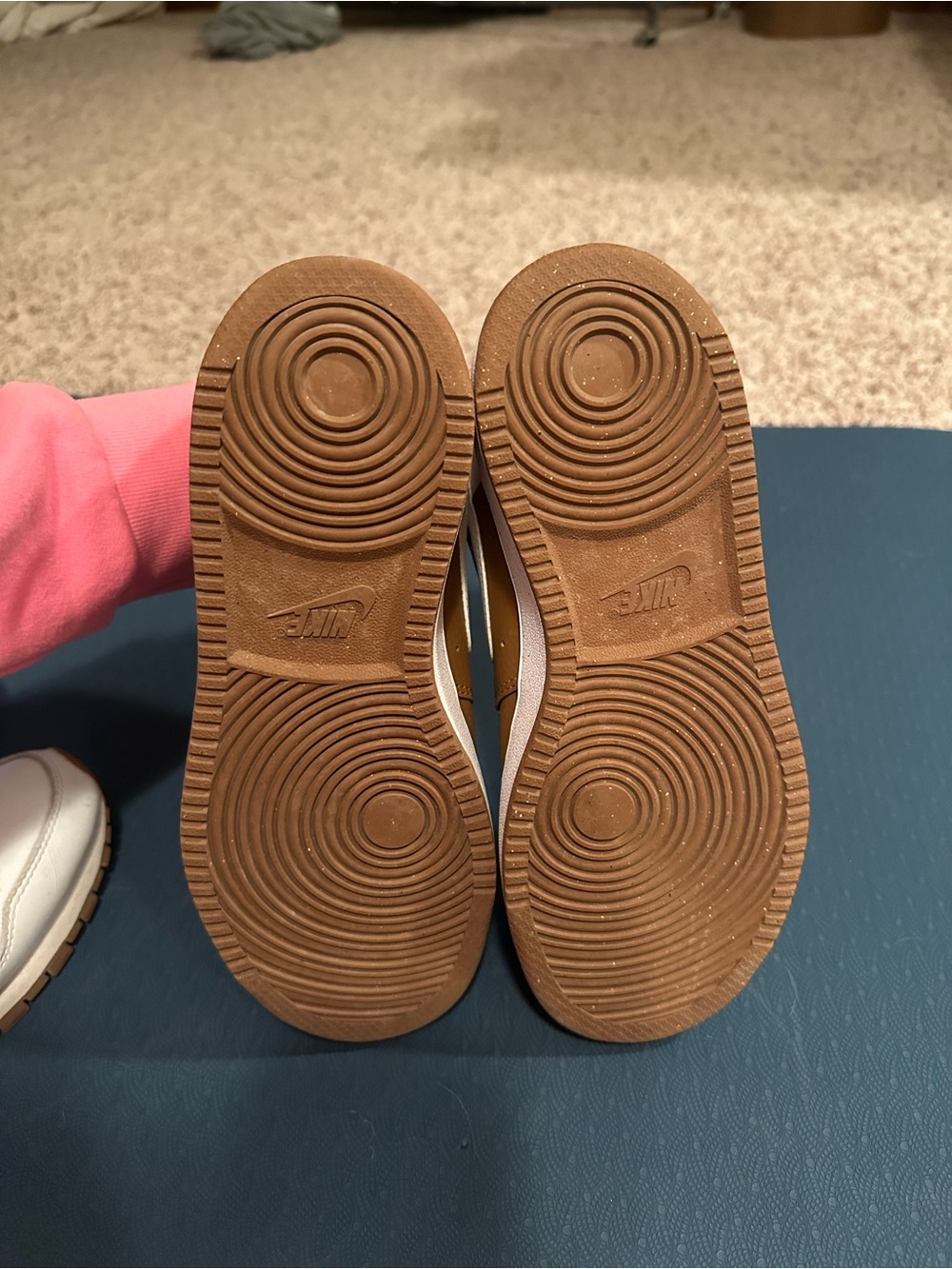 Nike Brown and White Low Top Sneakers - Picture 4 of 4